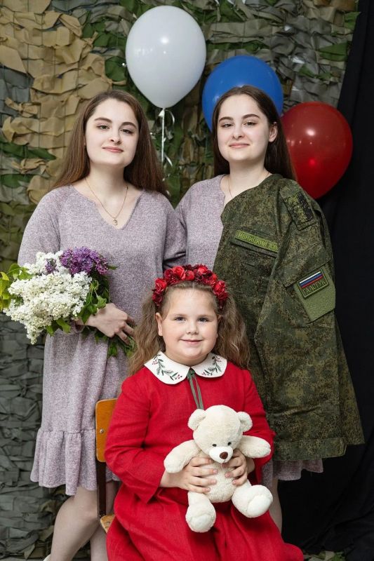 Жёны участников СВО организовали фотовыставку «Дети героев» Жёны участников СВО организовали фотовыставку «Дети героев»