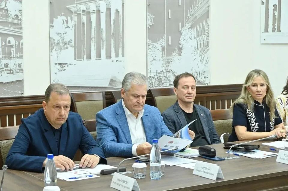 Администрация Сочи и отельеры города разрабатывают совместную стратегию медиапродвижения курорта Администрация Сочи и отельеры города разрабатывают совместную стратегию медиапродвижения курорта
