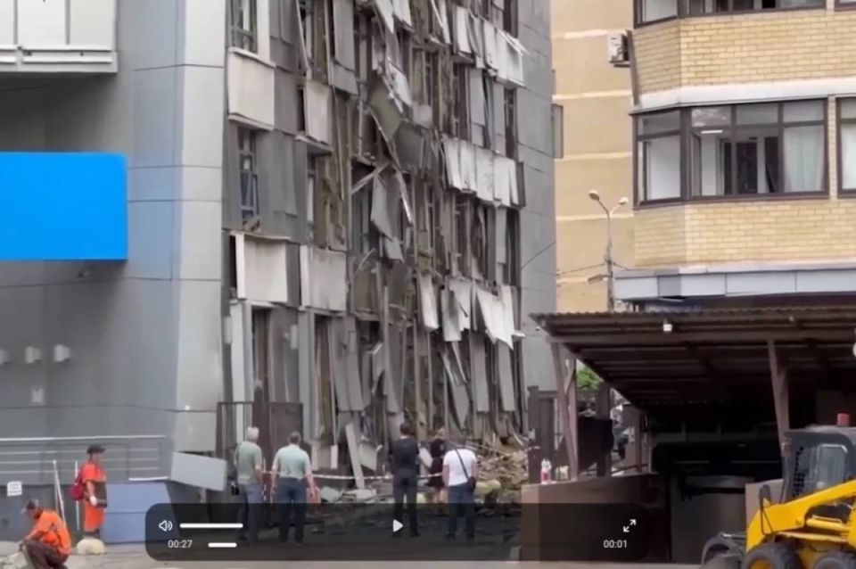 Подлый удар ВСУ. Атака БПЛА на Краснодар 11 июня: обломки в многоэтажку