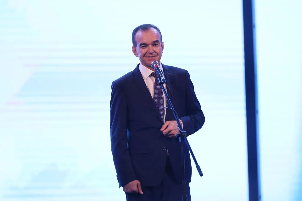Вениамин Кондратьев: Ежегодно на меры социальной поддержки мы направляем более 55 миллиардов рублей