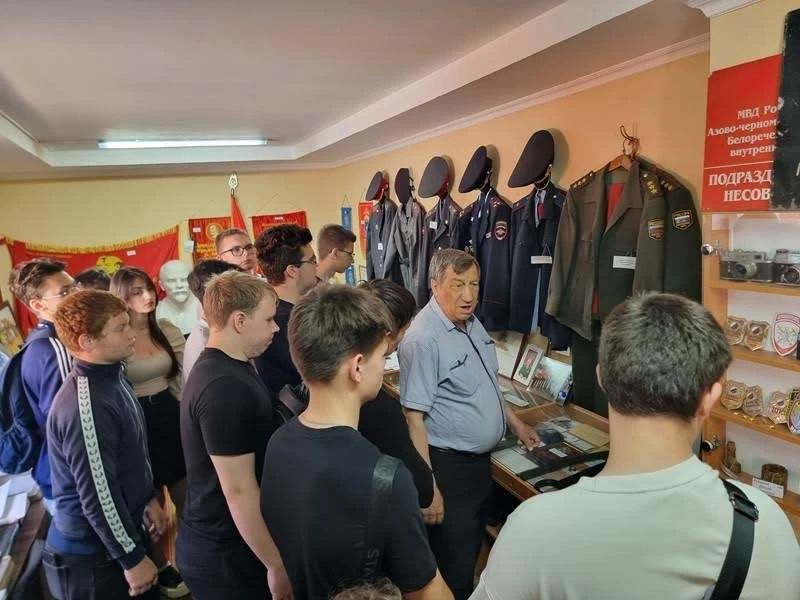 «Один день с полицией России» провели студенты на базе Белореченского ЛОП «Один день с полицией России» провели студенты на базе Белореченского ЛОП