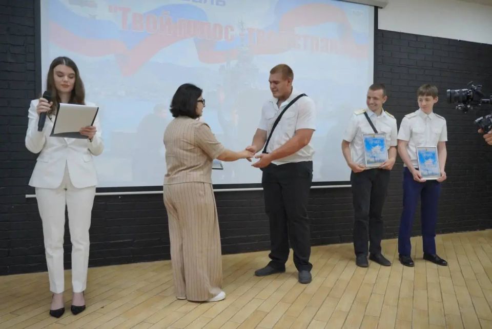 Молодёжный центр Новороссийска накануне Дня России стал площадкой для проведения фестиваля «Твой голос – твоя страна»
