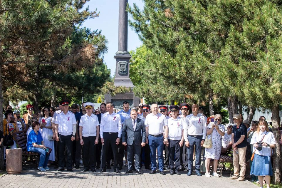 В День России в Анапе хором исполнили государственный гимн В День России в Анапе хором исполнили государственный гимн