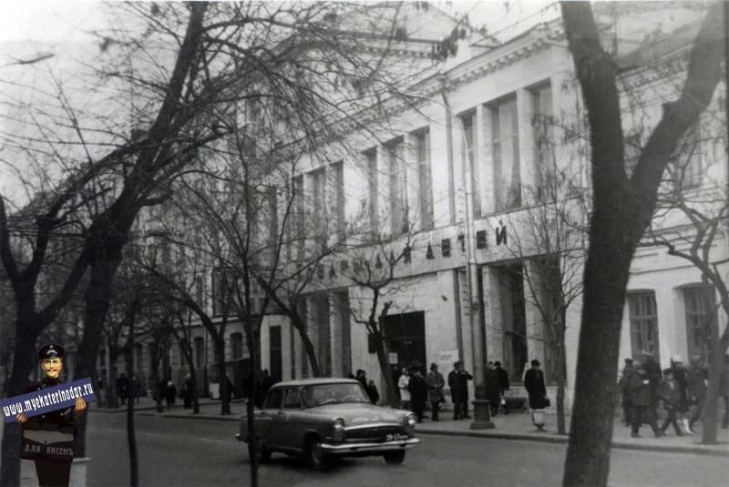А вы помните этот универмаг?