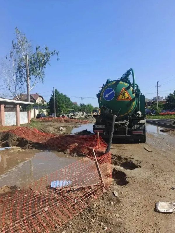 Последствия непогоды устраняют в Краснодаре Последствия непогоды устраняют в Краснодаре
