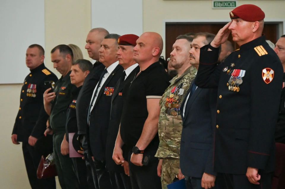 Сочинский ОМОН отметил 35-летнюю годовщину со дня своего образования Сочинский ОМОН отметил 35-летнюю годовщину со дня своего образования