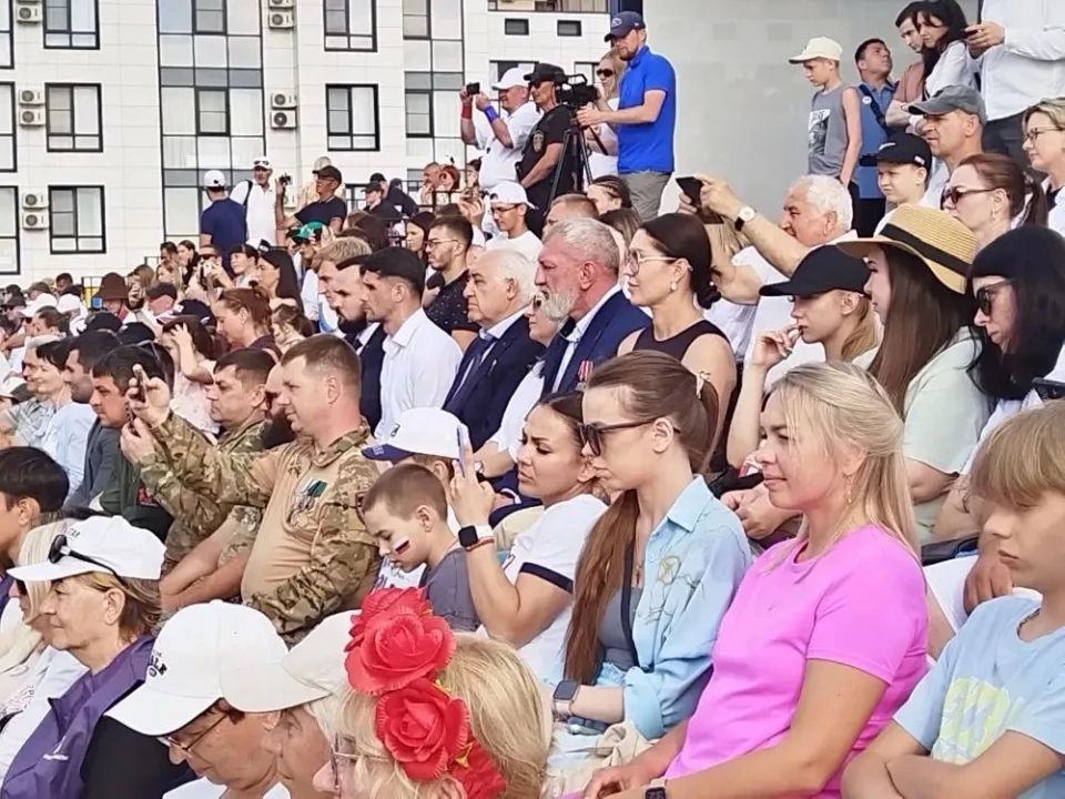 Анапа встретила Чемпионат России по пляжному самбо Анапа встретила Чемпионат России по пляжному самбо