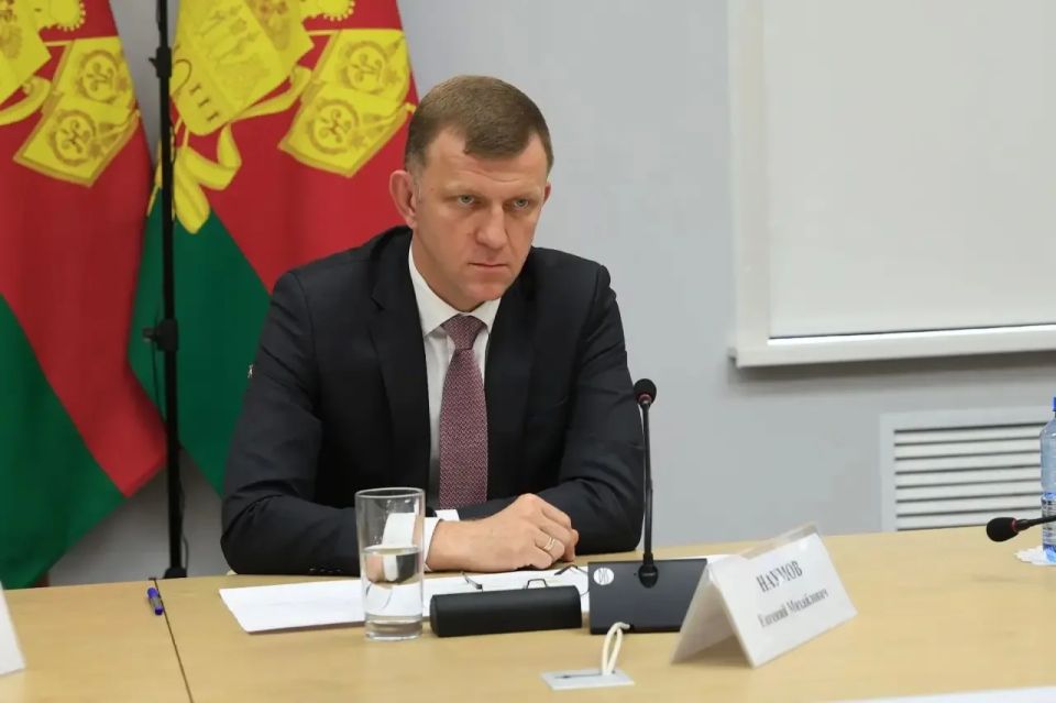 Евгений Наумов: С губернатором Кубани Вениамином Ивановичем Кондратьевым обсудили развитие дорожно-транспортной сети Краснодара Евгений Наумов: С губернатором Кубани Вениамином Ивановичем Кондратьевым обсудили развитие дорожно-транспортной сети Краснодара