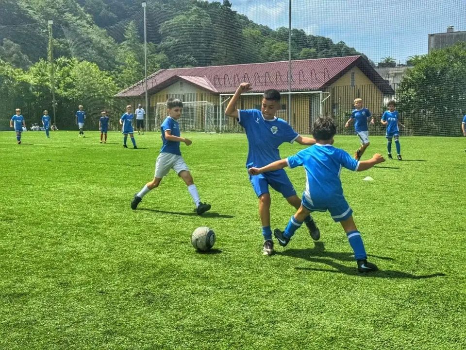 В Сочи стартовали соревнования по футболу на Кубок Губернатора Краснодарского края В Сочи стартовали соревнования по футболу на Кубок Губернатора Краснодарского края