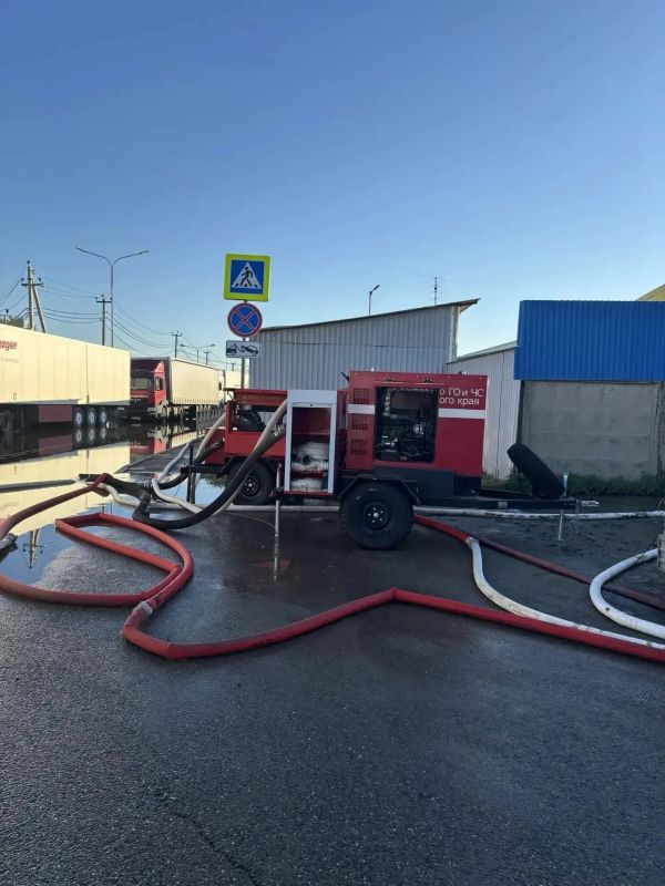 В Краснодаре завершены работы по откачке воды с подтопленных территорий на улице Тополиной