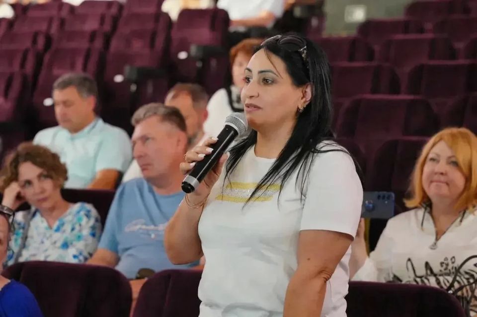 Андрей Кравченко принял участие в работе расширенного координационного совета и ответил на вопросы жителей Южного района и села Мысхако Андрей Кравченко принял участие в работе расширенного координационного совета и ответил на вопросы жителей Южного района и села Мысхако
