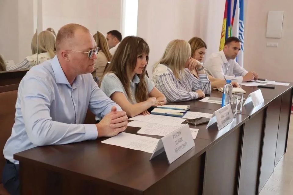 Алексей Богодистов: Тему развития дорожной сети обсудили по видеосвязи на краевом совещании под председательством губернатора Вениамина Ивановича Кондратьева Алексей Богодистов: Тему развития дорожной сети обсудили по видеосвязи на краевом совещании под председательством губернатора Вениамина Ивановича Кондратьева
