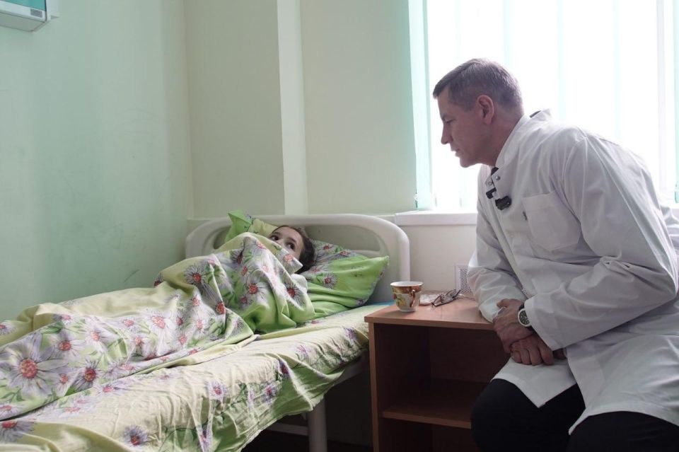 Жизни детей, пострадавших при атаке дрона ВСУ на автобус в Брянской области, ничто не угрожает: прогнозы медиков благоприятные Жизни детей, пострадавших при атаке дрона ВСУ на автобус в Брянской области, ничто не угрожает: прогнозы медиков благоприятные