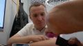 В Краснодаре полицейские и работники банка уберегли сбережения кубанца и его тети-пенсионерки от телефонных мошенников