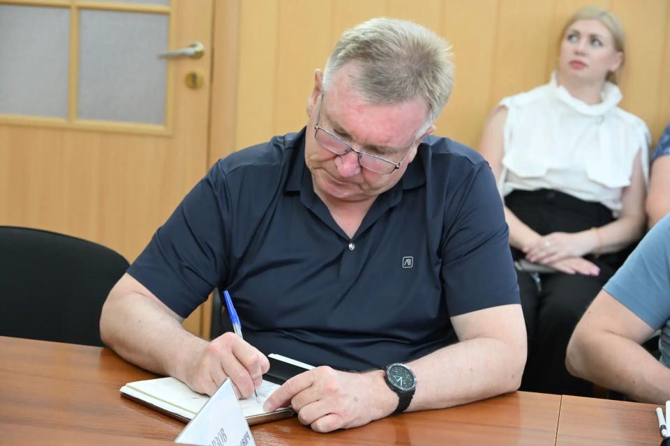 Глава Ейского района Роман Бублик принял участие в расширенном заседании антинаркотической комиссии Краснодарского края Глава Ейского района Роман Бублик принял участие в расширенном заседании антинаркотической комиссии Краснодарского края