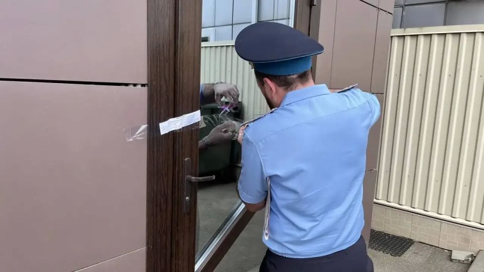 Судебные приставы нагрянули в гостиницы сети «Мартон»: работа отелей приостановлена Судебные приставы нагрянули в гостиницы сети «Мартон»: работа отелей приостановлена