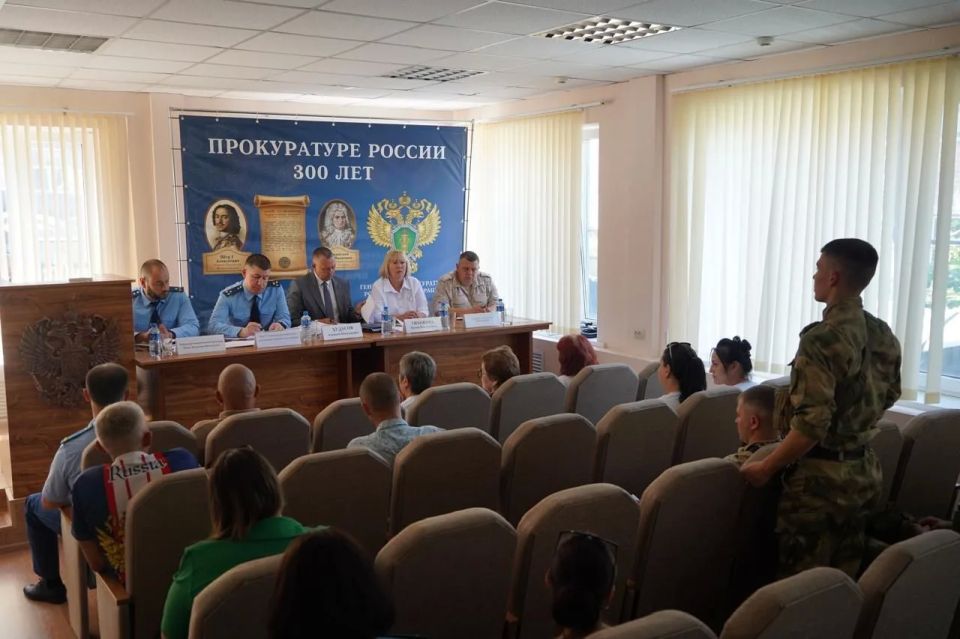 В Лабинской межрайонной прокуратуре руководством прокуратуры края проведен прием граждан В Лабинской межрайонной прокуратуре руководством прокуратуры края проведен прием граждан
