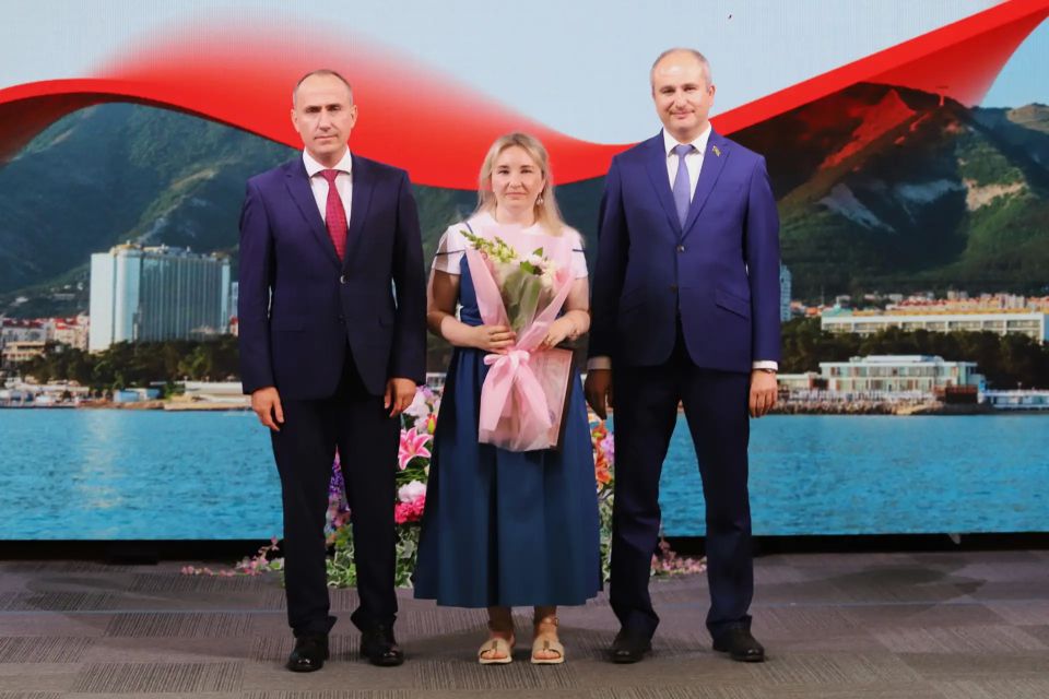 Их руки помнят тысячи пациентов Их руки помнят тысячи пациентов