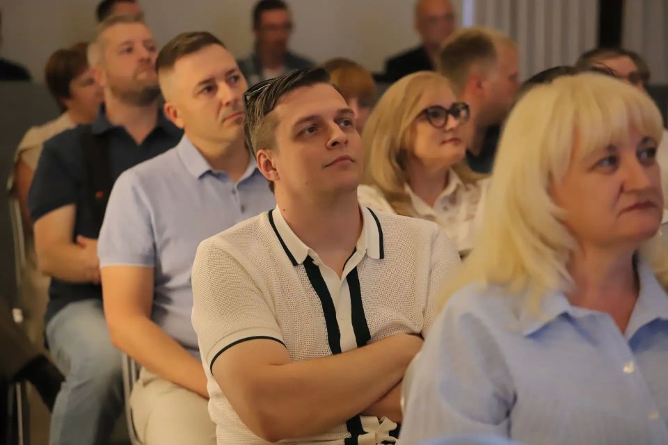Их руки помнят тысячи пациентов Их руки помнят тысячи пациентов