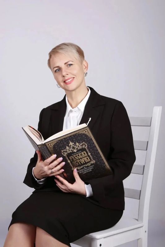 100 В нашей ежегодной рубрике «Высший балл» рассказываем о стобалльниках и их педагогах, которые помогли добиться таких успехов 100 В нашей ежегодной рубрике «Высший балл» рассказываем о стобалльниках и их педагогах, которые помогли добиться таких успехов