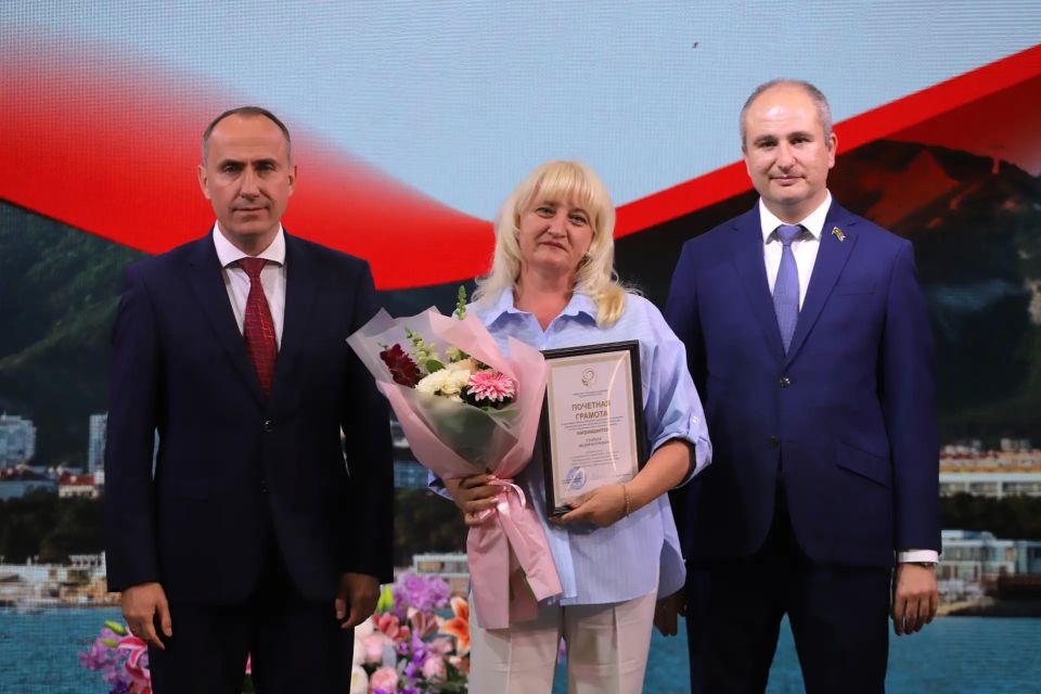 Их руки помнят тысячи пациентов