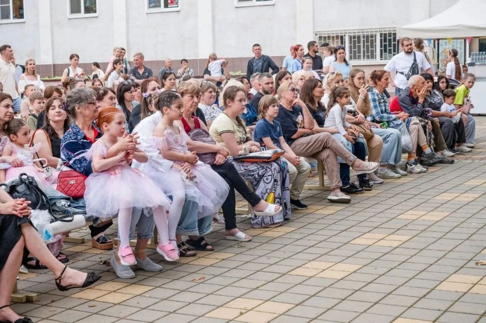 Фестиваль «Самый сладкий день в году» стартовал в Армавире Фестиваль «Самый сладкий день в году» стартовал в Армавире