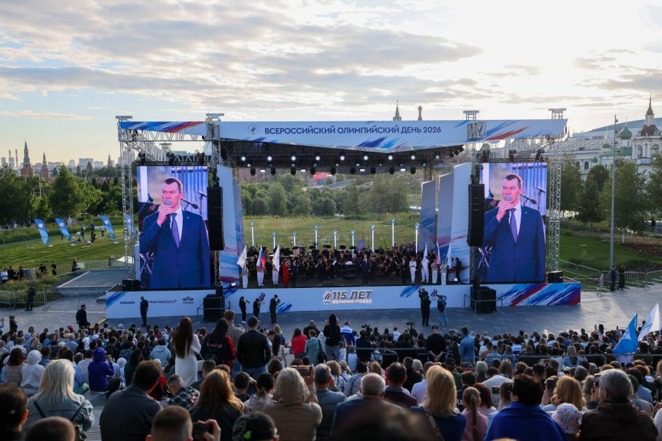 Михаил Дегтярёв: Сегодня в московском парке «Зарядье» десятки тысяч москвичей и гостей столицы отметили Олимпийский день - это праздник, который объединяет миллионы людей по всему миру вокруг ценностей спорта, дружбы и... Михаил Дегтярёв: Сегодня в московском парке «Зарядье» десятки тысяч москвичей и гостей столицы отметили Олимпийский день - это праздник, который объединяет миллионы людей по всему миру вокруг ценностей спорта, дружбы и...