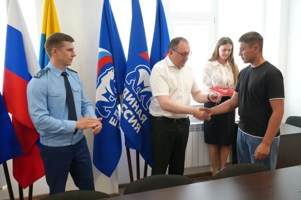 Прокурором Успенского района принято участие в торжественном мероприятии, приуроченном вручению ключей от жилья детям-сиротам и детям, оставшимся без попечения родителей Прокурором Успенского района принято участие в торжественном мероприятии, приуроченном вручению ключей от жилья детям-сиротам и детям, оставшимся без попечения родителей