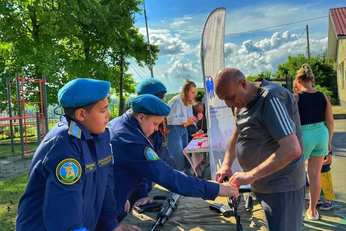 В Хостинском районе прошел городской проект «Социальный Сочи» В Хостинском районе прошел городской проект «Социальный Сочи»
