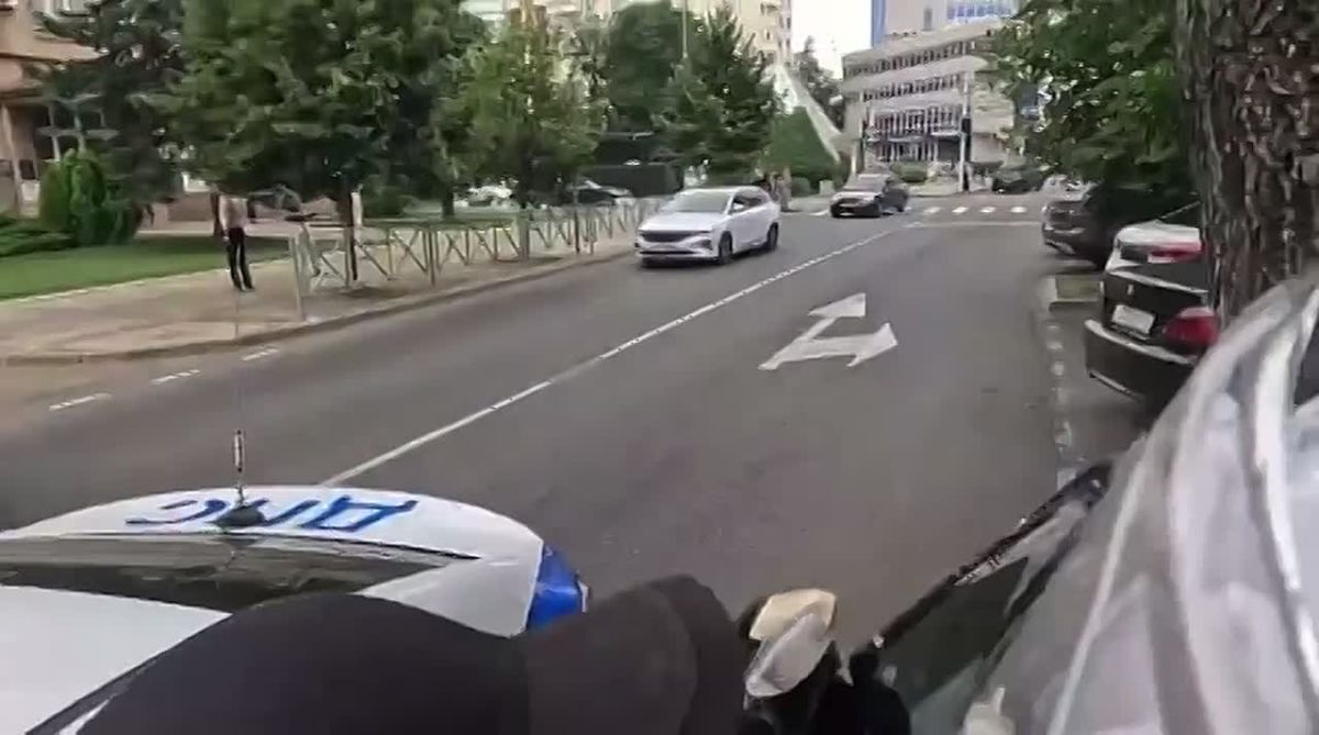 Погоня за нарушителем на мопеде произошла на улице Калинина в Краснодаре