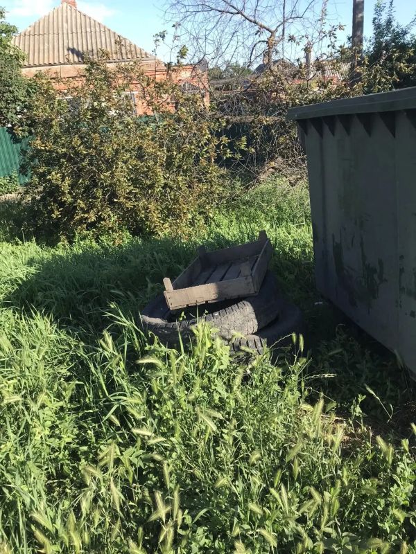 Начало новой рабочей недели – продолжение работ по наведению санитарного порядка на улицах Ейска Начало новой рабочей недели – продолжение работ по наведению санитарного порядка на улицах Ейска