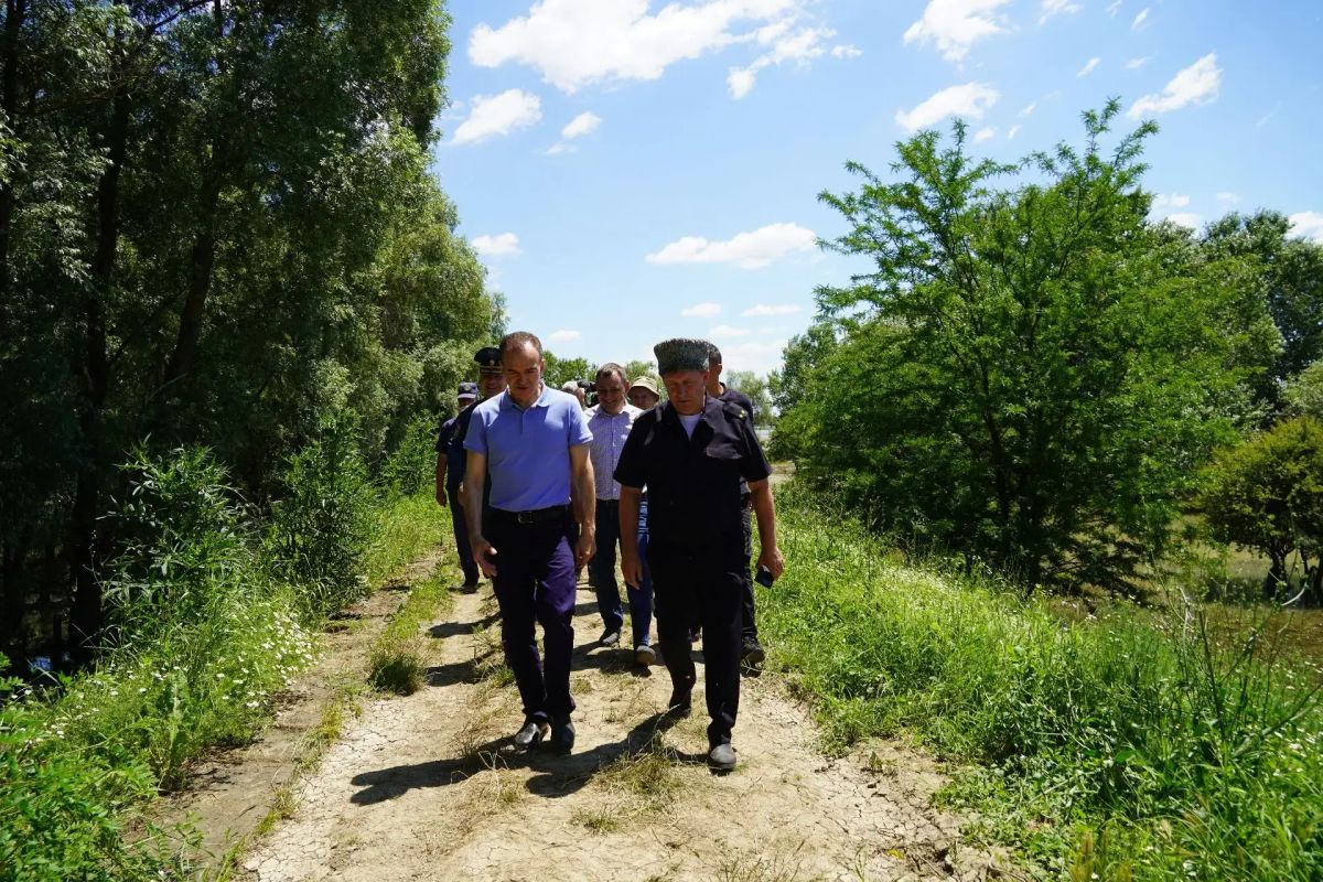 Вениамин Кондратьев проверил состояние гидротехнических сооружений в Крымском районе Вениамин Кондратьев проверил состояние гидротехнических сооружений в Крымском районе