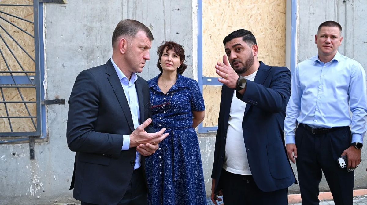 В Краснодаре восстанавливают квартиры дома, пострадавшего от последствий атаки БПЛА в ночь с 10 на 11 июня