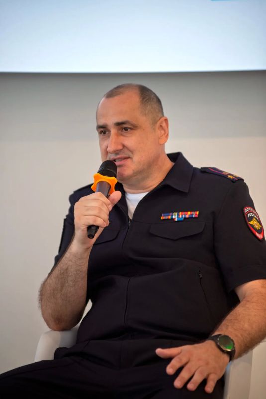 В Доме журналистики прошла очередная встреча в рамках авторского проекта студентов КубГТУ «Финансовый компас» В Доме журналистики прошла очередная встреча в рамках авторского проекта студентов КубГТУ «Финансовый компас»