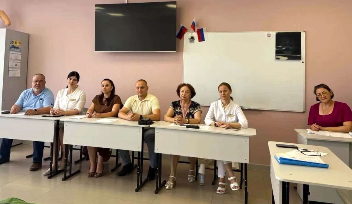 В Ейском медицинском колледже завершились три этапа государственной итоговой аттестации студентов 331 и 332 групп В Ейском медицинском колледже завершились три этапа государственной итоговой аттестации студентов 331 и 332 групп