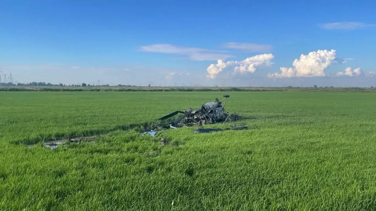 Появились первые кадры с места крушения вертолета МИ-2 в Краснодарском крае