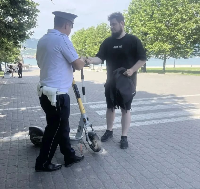 Внимание! На набережной Новороссийска запрещено передвижение на средствах индивидуальной мобильности Внимание! На набережной Новороссийска запрещено передвижение на средствах индивидуальной мобильности