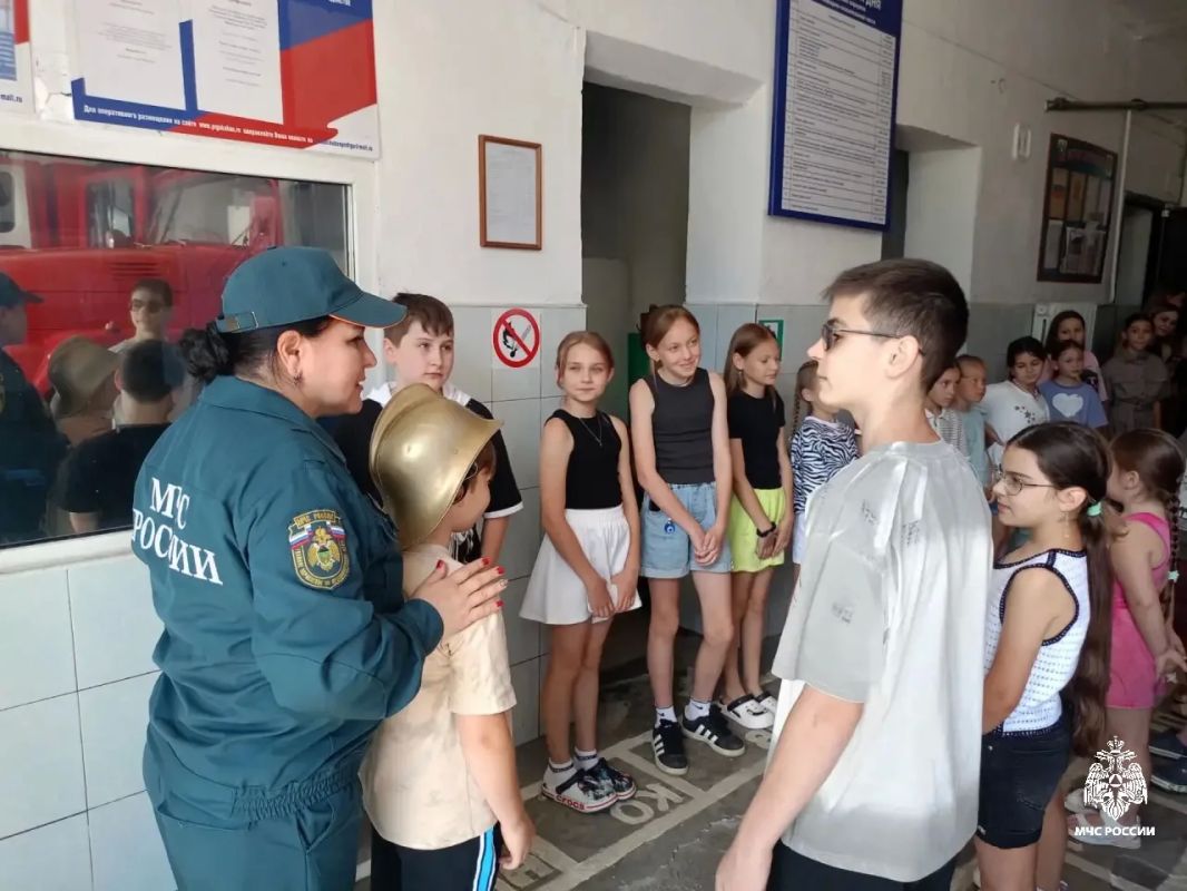 В гостях у огнеборцев: экскурсия и урок безопасности