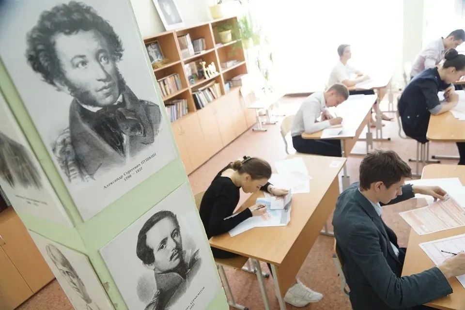 Сочинский РУДН первым в России отменил дипломные выпускные работы