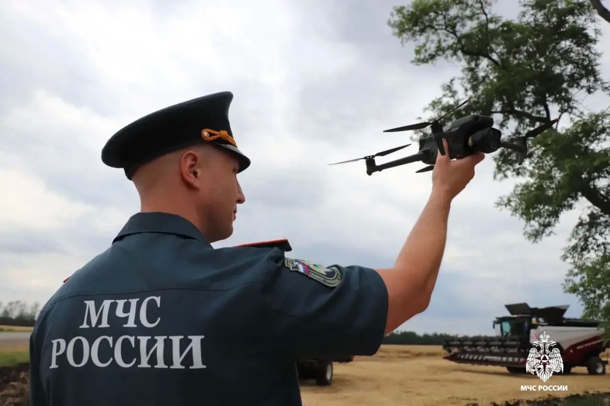 Сотрудники МЧС России провели рейд по соблюдению правил пожарной безопасности в условиях особого противопожарного режима Сотрудники МЧС России провели рейд по соблюдению правил пожарной безопасности в условиях особого противопожарного режима