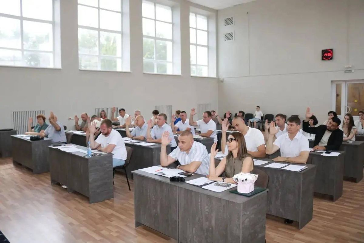 Руководством прокуратуры Гулькевичского района принято участие в заседании очередной двадцать четвертой сессии Совета Гулькевичского городского поселения Гулькевичского района Руководством прокуратуры Гулькевичского района принято участие в заседании очередной двадцать четвертой сессии Совета Гулькевичского городского поселения Гулькевичского района