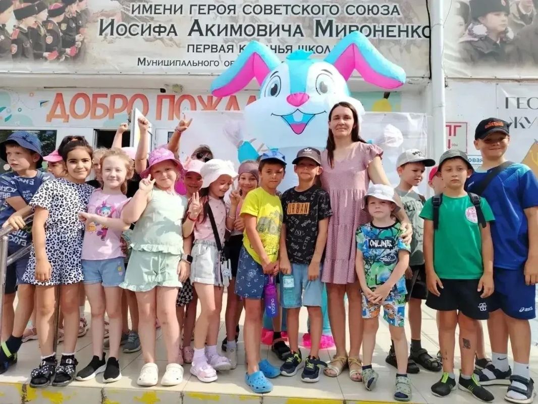 В образовательных учреждениях Анапы проходит вторая летняя детская смена В образовательных учреждениях Анапы проходит вторая летняя детская смена