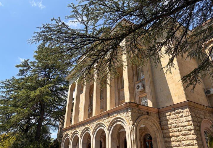 В столице Абхазии официально открыли реконструированную часть набережной