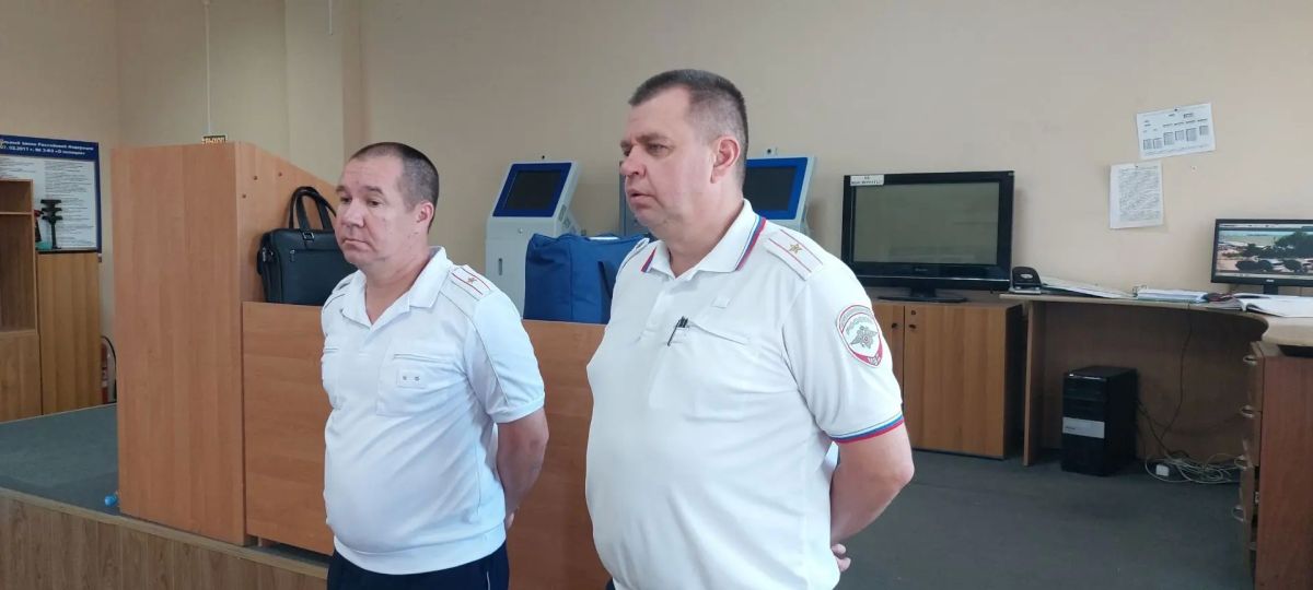 Накануне 90-летия Госавтоинспекции активисты «Движения Первых» посетили с ознакомительной экскурсией подразделение полиции Накануне 90-летия Госавтоинспекции активисты «Движения Первых» посетили с ознакомительной экскурсией подразделение полиции