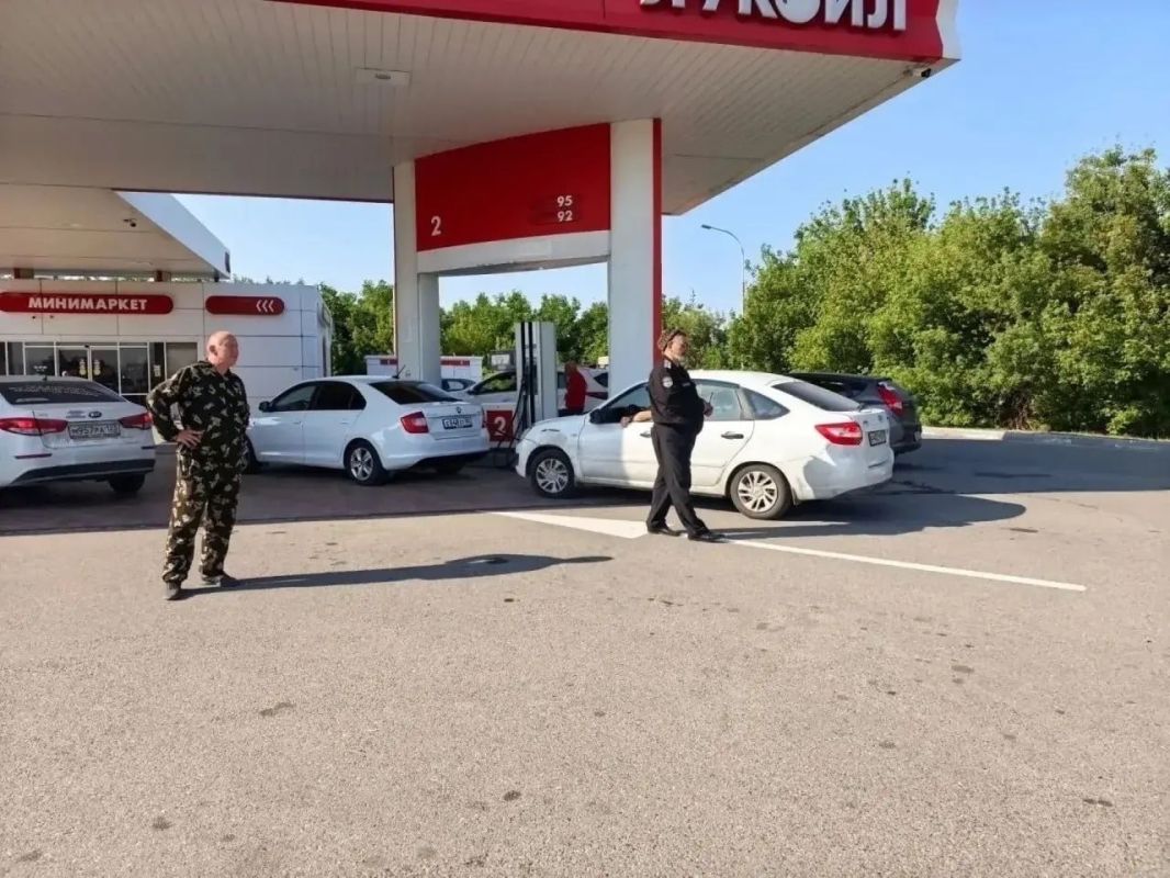 На АЗС Новороссийска приостановлена свободная продажа бензина На АЗС Новороссийска приостановлена свободная продажа бензина