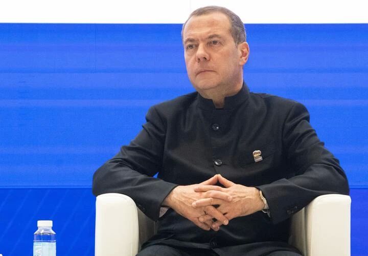 Дмитрий Медведев заявил, что Баб-эль-Мандебский пролив способен создать ситуацию, при которой все перевозки нефти окажутся запертыми