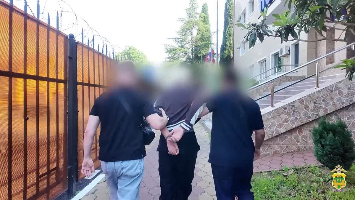 Парень 10 дней был в плену у лжесотрудников ФСБ в Сочи, которые заставили его покалечить себя