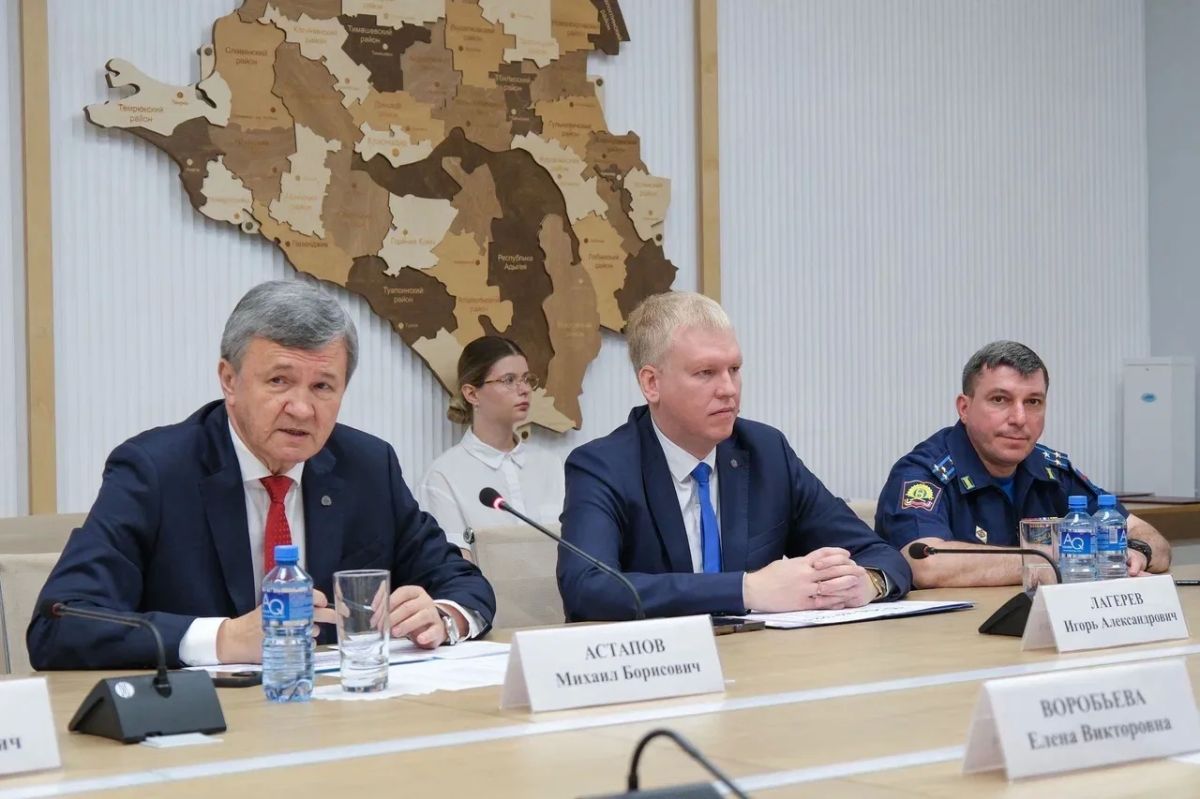 Вместе с ректорами обсудили ход приемной кампании, которая продолжается на Кубани Вместе с ректорами обсудили ход приемной кампании, которая продолжается на Кубани
