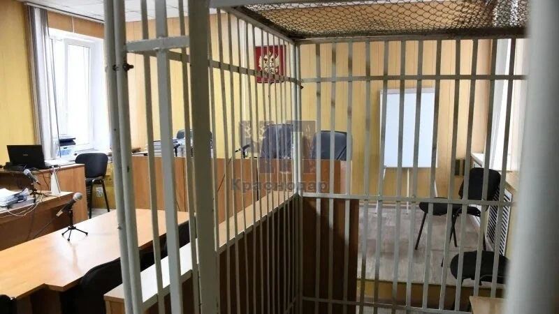 В Ейске 37-летний мужчина, выдававший себя за застройщика и представителя строительной компании, обманул двух клиентов на сумму около 5 миллионов рублей