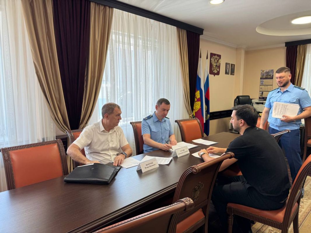 Руководством прокуратуры края проведен личный прием Руководством прокуратуры края проведен личный прием
